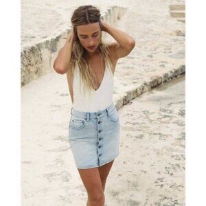Billabong Womens Good Life Button Front Mini Denim Skirt Size 31